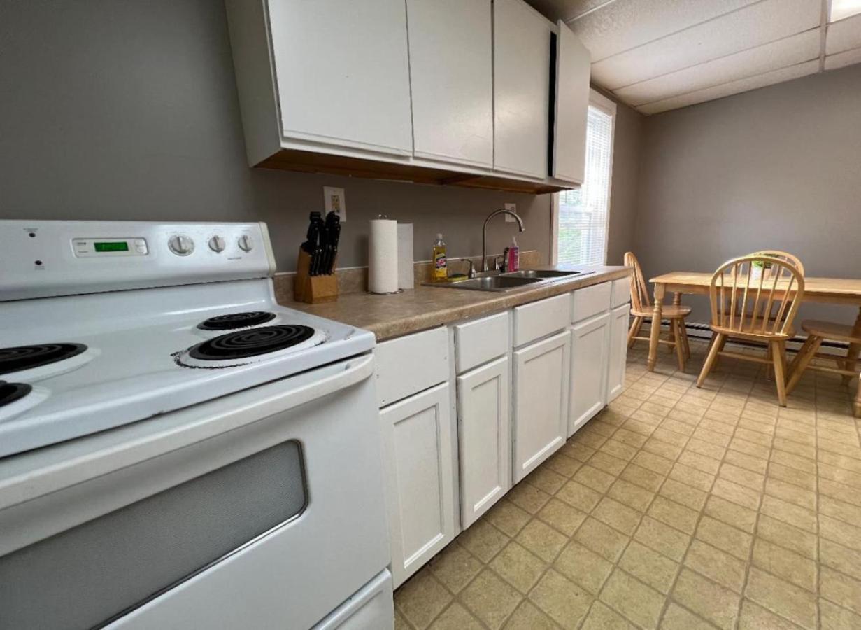 Sleeps 6 Cozy 2br With 4 Beds At Wifi Holiday home New Castle